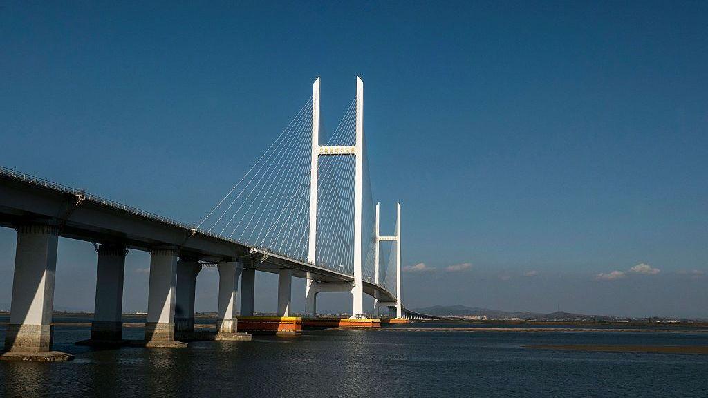 New Yalu River Bridge spans 3km from Dandong to Sinuiju