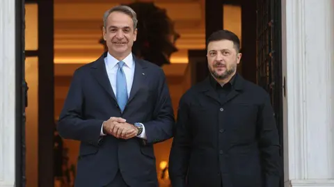 Ukraine Announces Import of US LNG via Greece Amid Winter Challenges