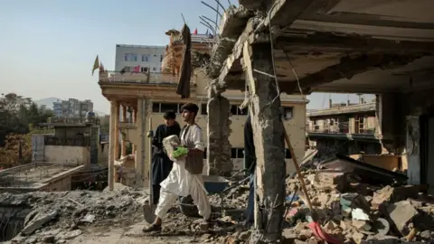 Historic Ceasefire Reached Between Taliban and Pakistan After Lengthy Clashes