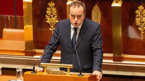Suspension of Pension Reform: French PM Lecornu Seeks Stability Amid Political Turmoil