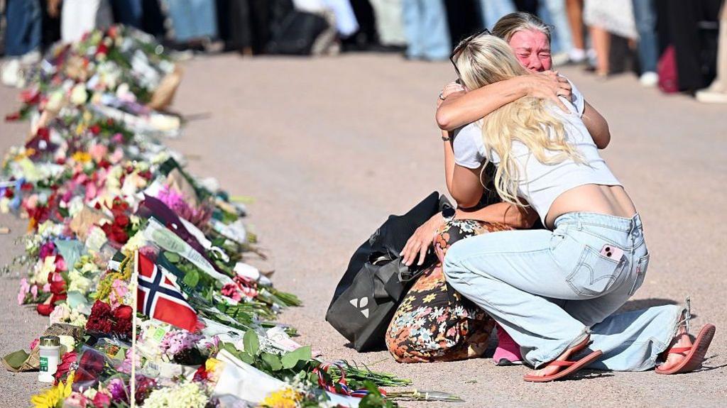 Norway’s Royal Moment: Crowds Lay Flowers as King Harald V’s Condition Worsens