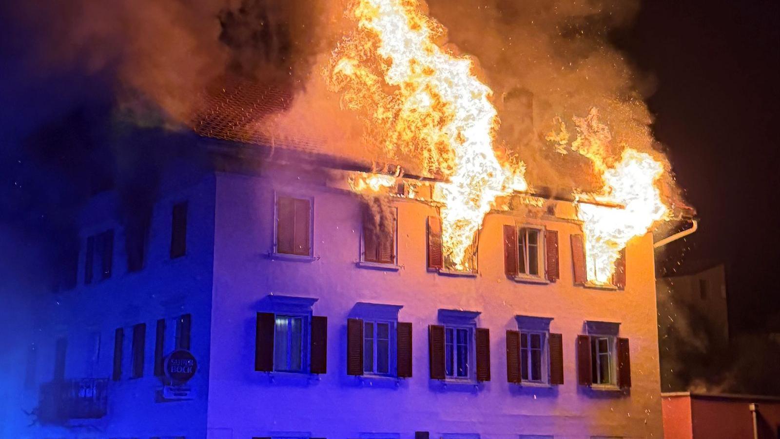 Alpine Fire Tragedy: Five Missing as Thusis Apartment‑Restaurant Burns