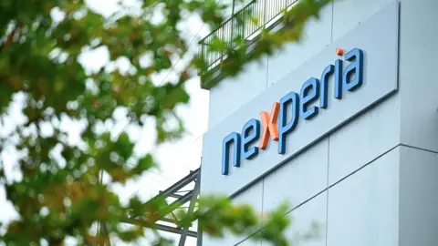 China Eases Chip Export Ban Following Dutch Acquisition of Nexperia