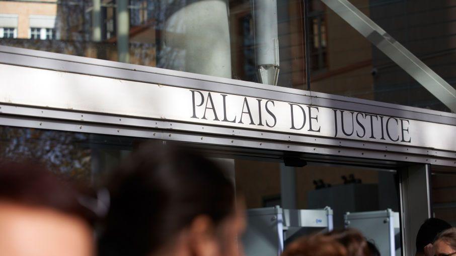 Father Sentenced to Six‑Month Jail After Threatening to Kill Teacher in French Village
