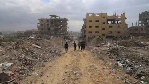 Tragedy Strikes: Eleven Family Members Killed by Israeli Tank Shell in Gaza