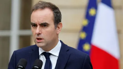 French Political Turmoil: Outgoing PM Strives to Avoid Election