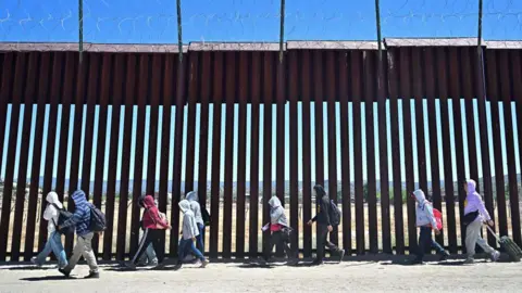 US to Deport 120 Iranian Nationals in Historic Immigration Deal
