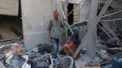 Escalating Violence Claims Lives in Gaza City as Israeli Offensive Intensifies
