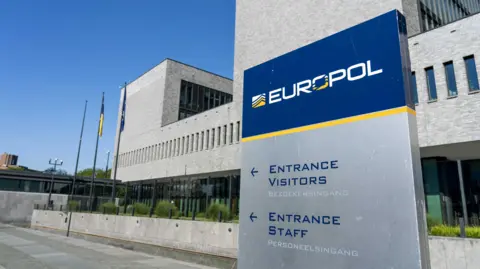 Teenagers in the Netherlands Arrested for Alleged Spying Linked to Russia