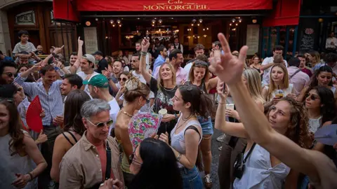 France Bans Alcohol at Music Festival Amid Record Heatwave