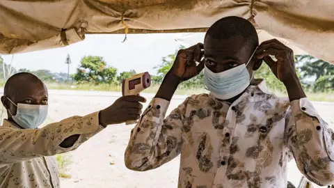 WHO Warns of Long Wait for Ebola Vaccine as Death Toll Climbs