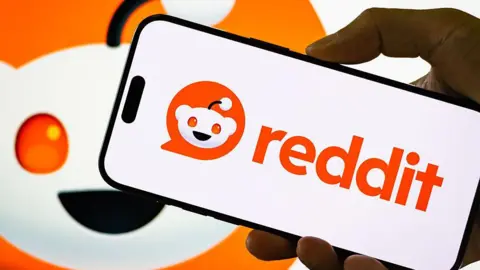 Australia Expands Social Media Restrictions for Under-16s, Including Reddit