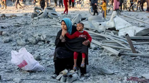 Gaza in Shock as Trump Supports Hamas Response to Peace Plan
