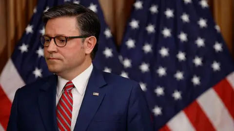 US House Faces Critical Vote to End Historic Government Shutdown