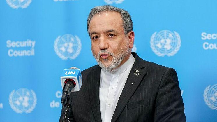 Iran Charts 7‑Day Plan to Reopen Hormuz – U.S. Decision Pending