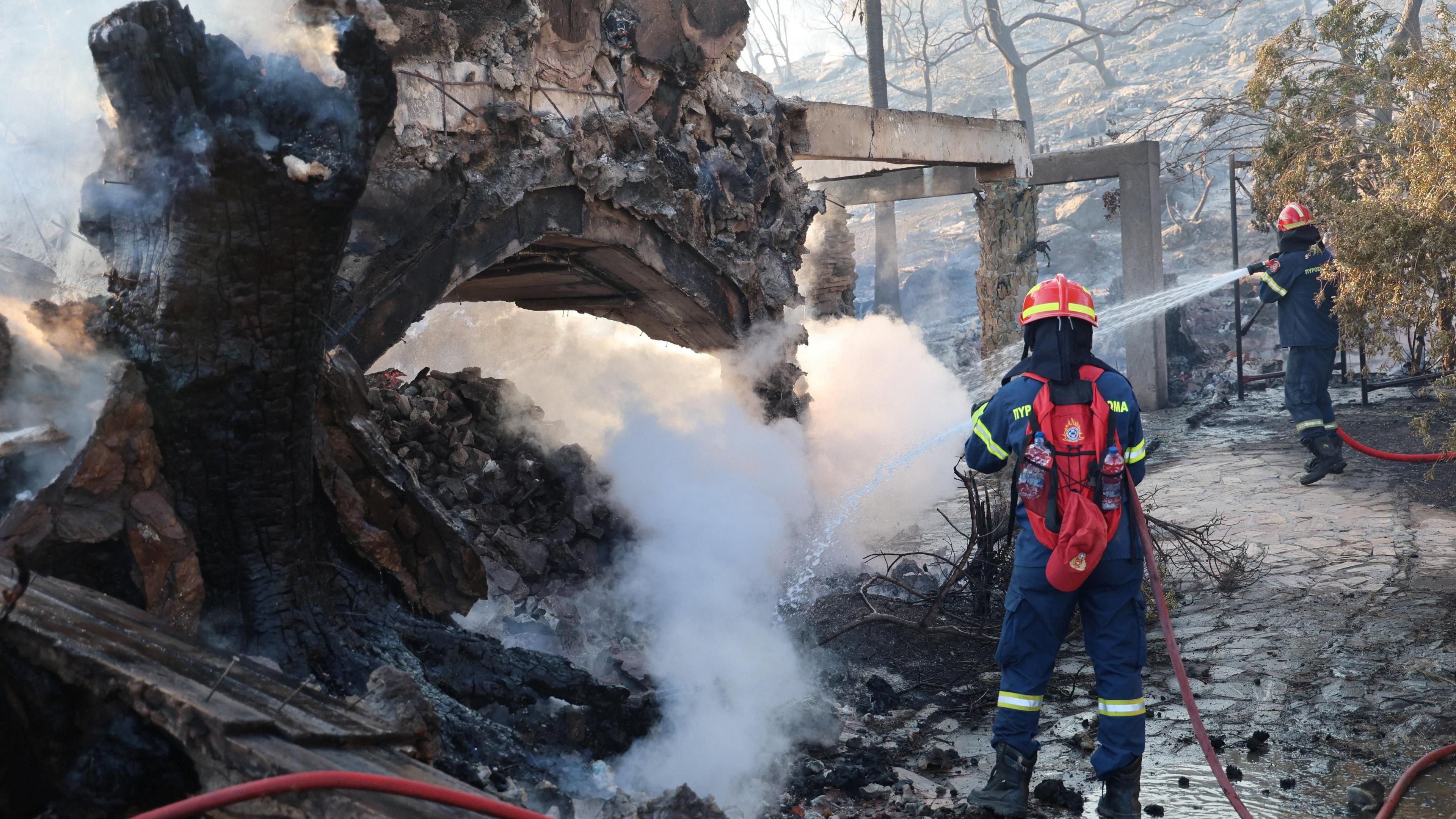 Twin Fires Outbreaks on Salamina Island Leave Two Dead, Hundreds Evacuated