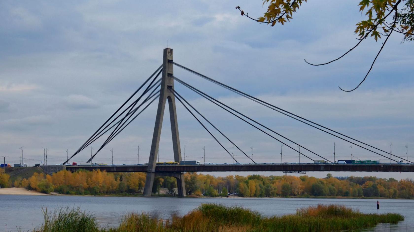 Russia Strikes Second Major Bridge in Kyiv, Mayor Says