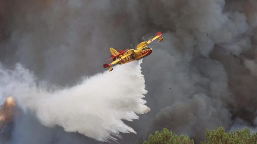 Smoke, Steel and Determination: French Wildfire Fighters Battle Heat Amid Rising Temperatures