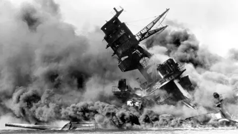 Trump Draws Controversy by Mentioning Pearl Harbor during Meeting with Japanese PM