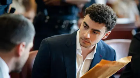 Mangione Plans Psychiatric Defence in State Murder Trial