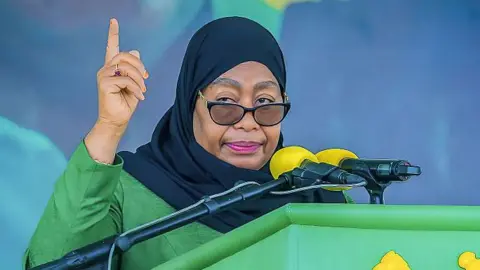 Amidst Violence, Tanzania's President Samia Suluhu Hassan Sworn in for Second Term