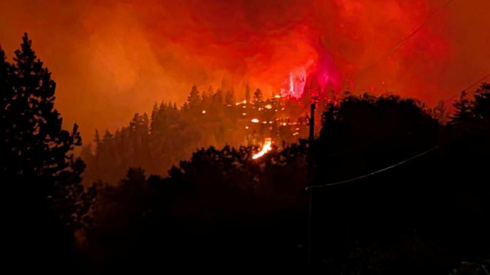Fast‑Moving Wildfire in British Columbia Forces Thousands to Evacuate