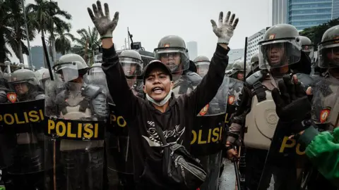 Controversy Erupts as Indonesian MPs Receive Significant Allowance Increase