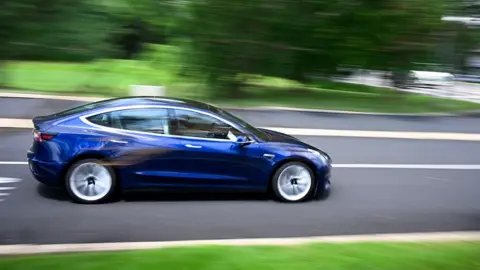 US Government Investigates Tesla for Self-Driving Traffic Violations