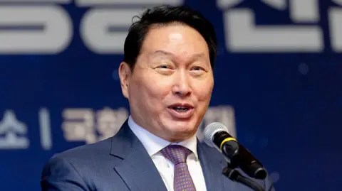 South Korean Tycoon Avoids $1 Billion Divorce Settlement