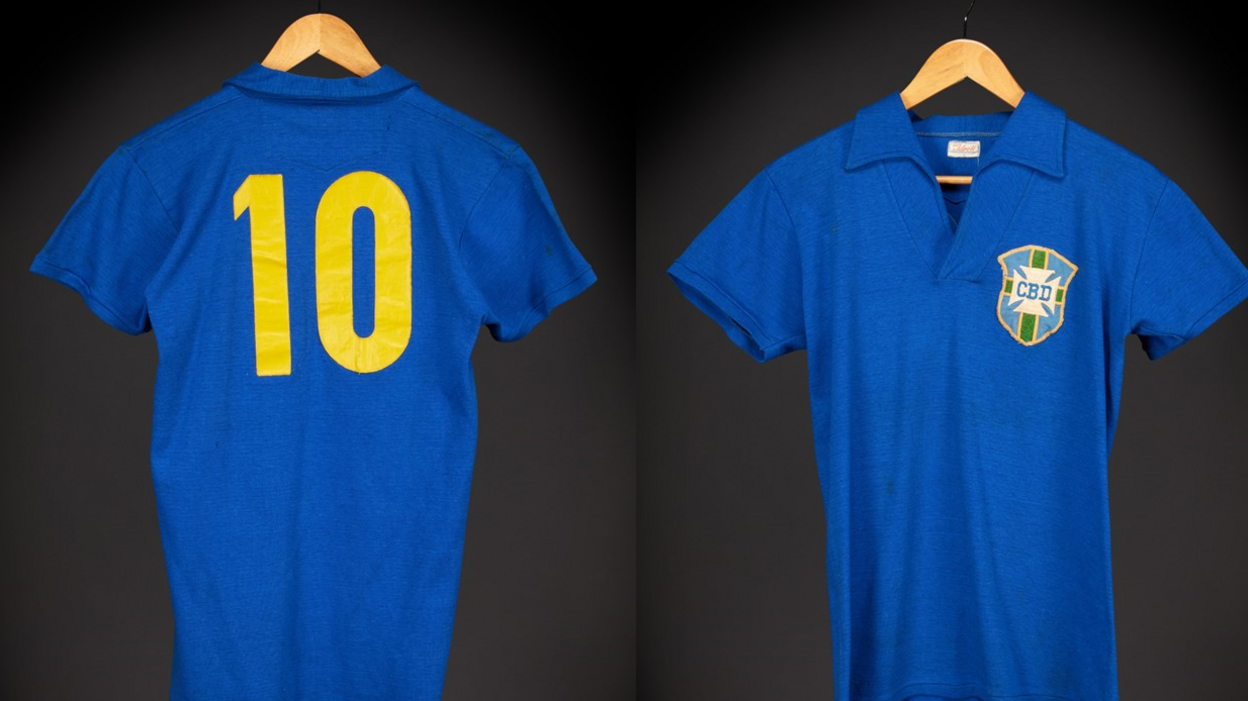 Pele's 1958 World Cup Final Shirt Hits $4.9m Record