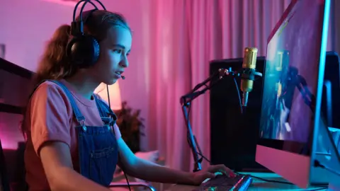 Australia's Social Media Ban Leaves Online Gaming Unscathed: Concerns Over Addiction Persist