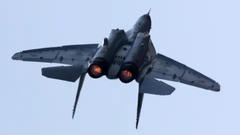 Estonia Denounces Russian Warplanes' Intrusion into Airspace