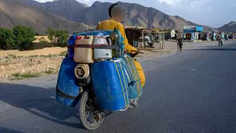 Riders of the Desert: Smugglers Pressing Through Heat and Conflict to Bring Fire to Pakistan