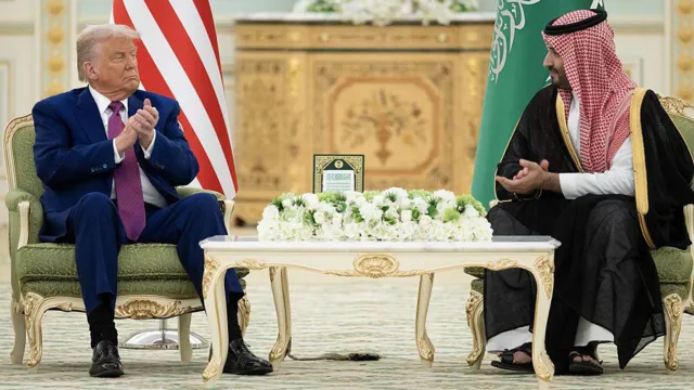 Trump Announces Sale of F-35 Jets to Saudi Arabia Ahead of Crown Prince's Visit