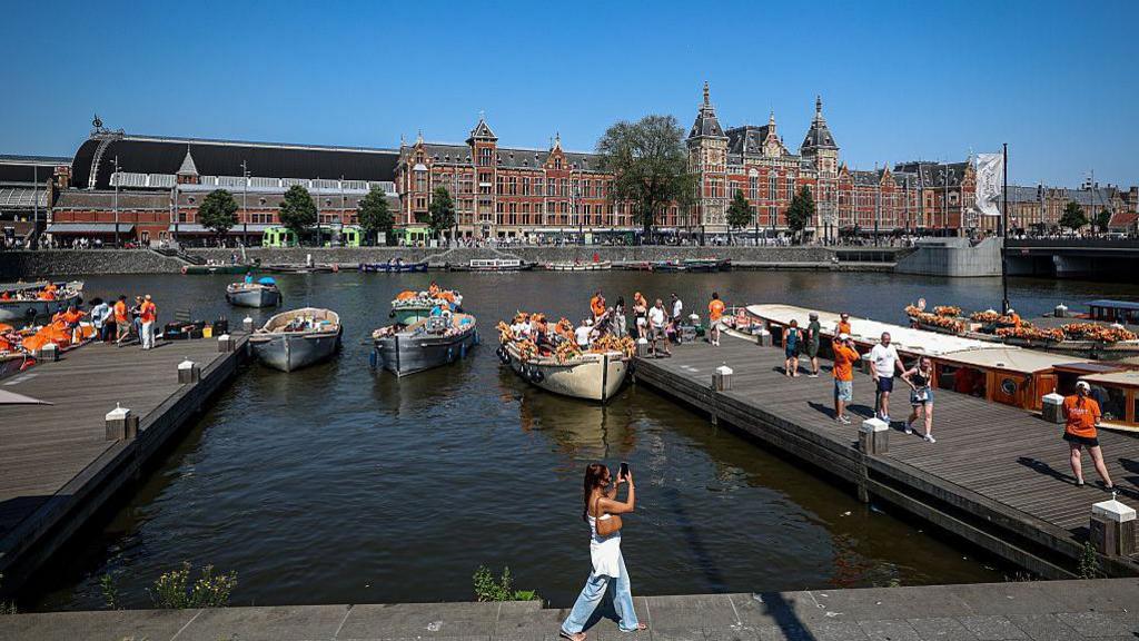 Europe’s Heatwave: From City Cool‑Down Pods to Chalk‑Stamped Windows