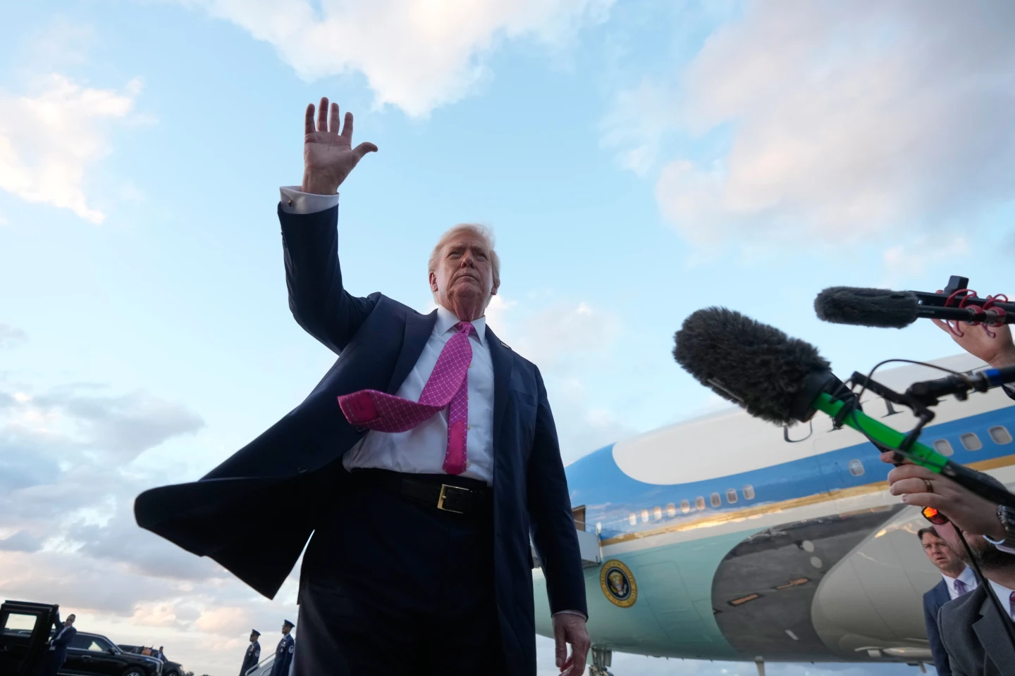 Concerns Grow Over Job Market Confidence and Economy Under President Trump