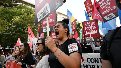 Massive Protests in Lisbon Against Controversial Labour Law Changes