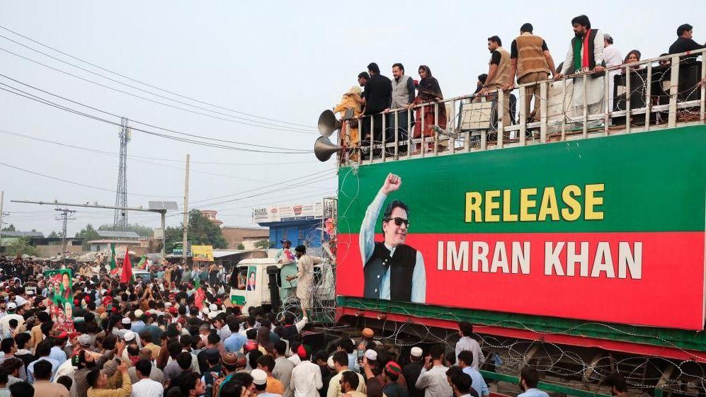 Imran Khan supporters rally in Khyber Pakhtunkhwa