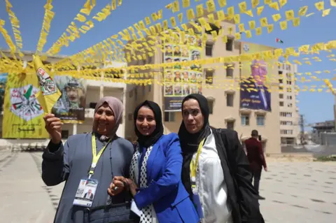 Fatah's Summit: Palestinian Leaders Face Rising Discontent
