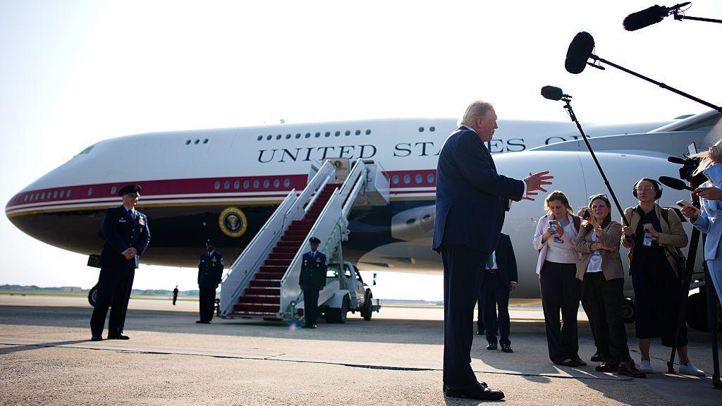 Subpoenas Sent to NYT Reporters Over Trump Air Force One Security Concerns
