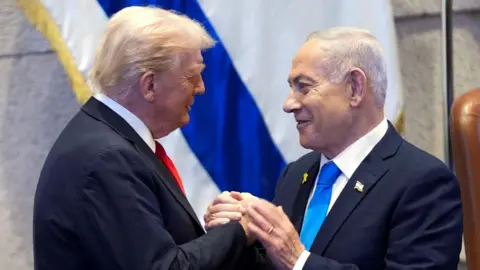 Trump Urges Pardon for Netanyahu Amid Corruption Trial