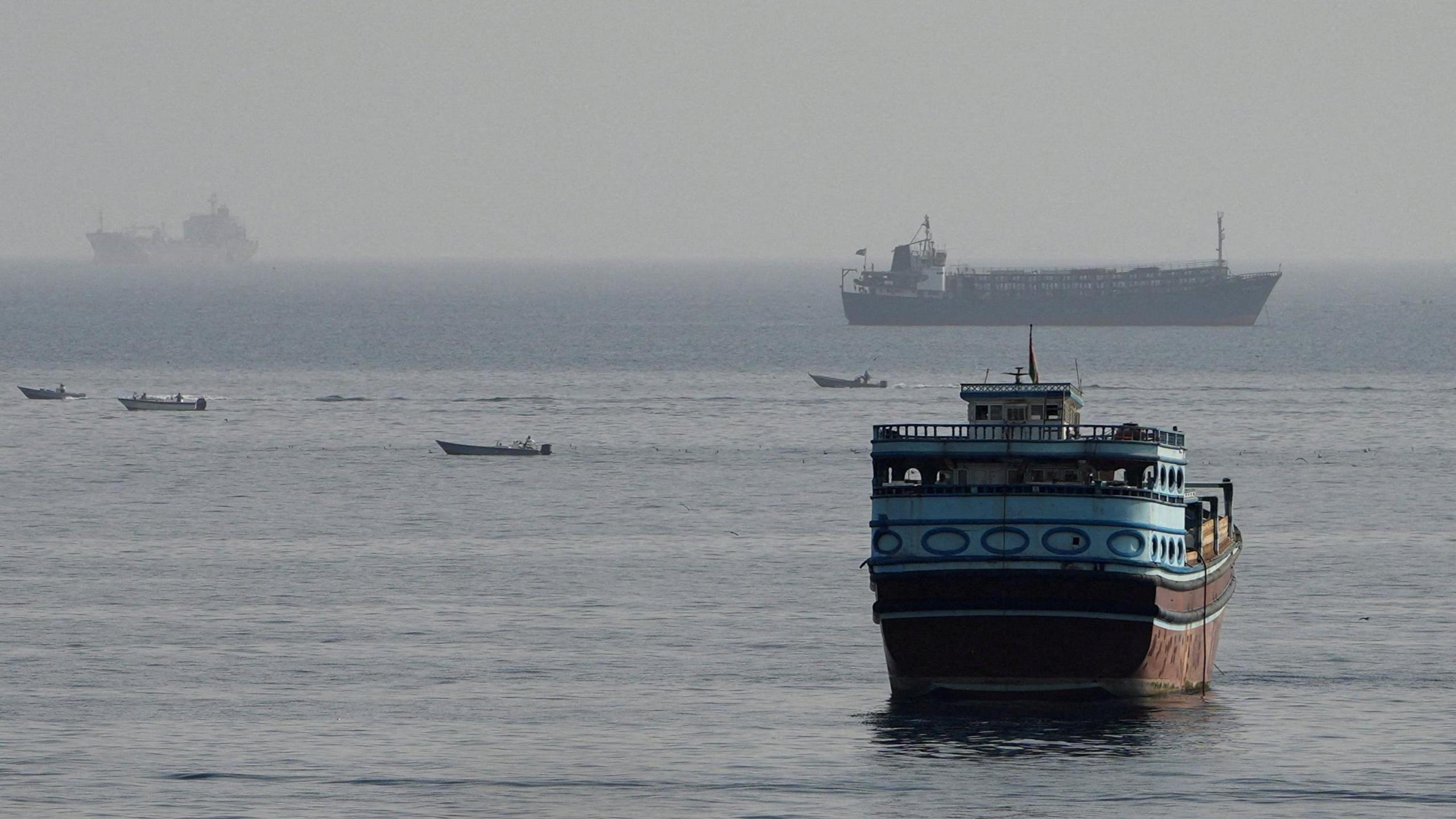 Qatar Urges Calm as US‑Iran Tensions Hover Over Strait of Hormuz