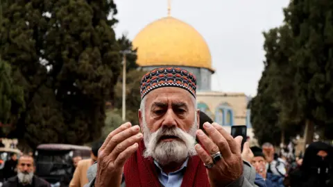 Jerusalem’s Holy Site Threatened as Israel’s Nationalists Challenge Status Quo