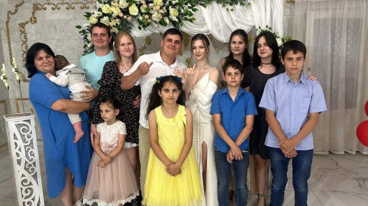 Russian Missile Strike Kills Five Family Members in Radushne, Zelensky Condemns