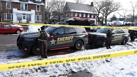 Tragic Incident: Immigration Agent Shoots Woman in Minneapolis