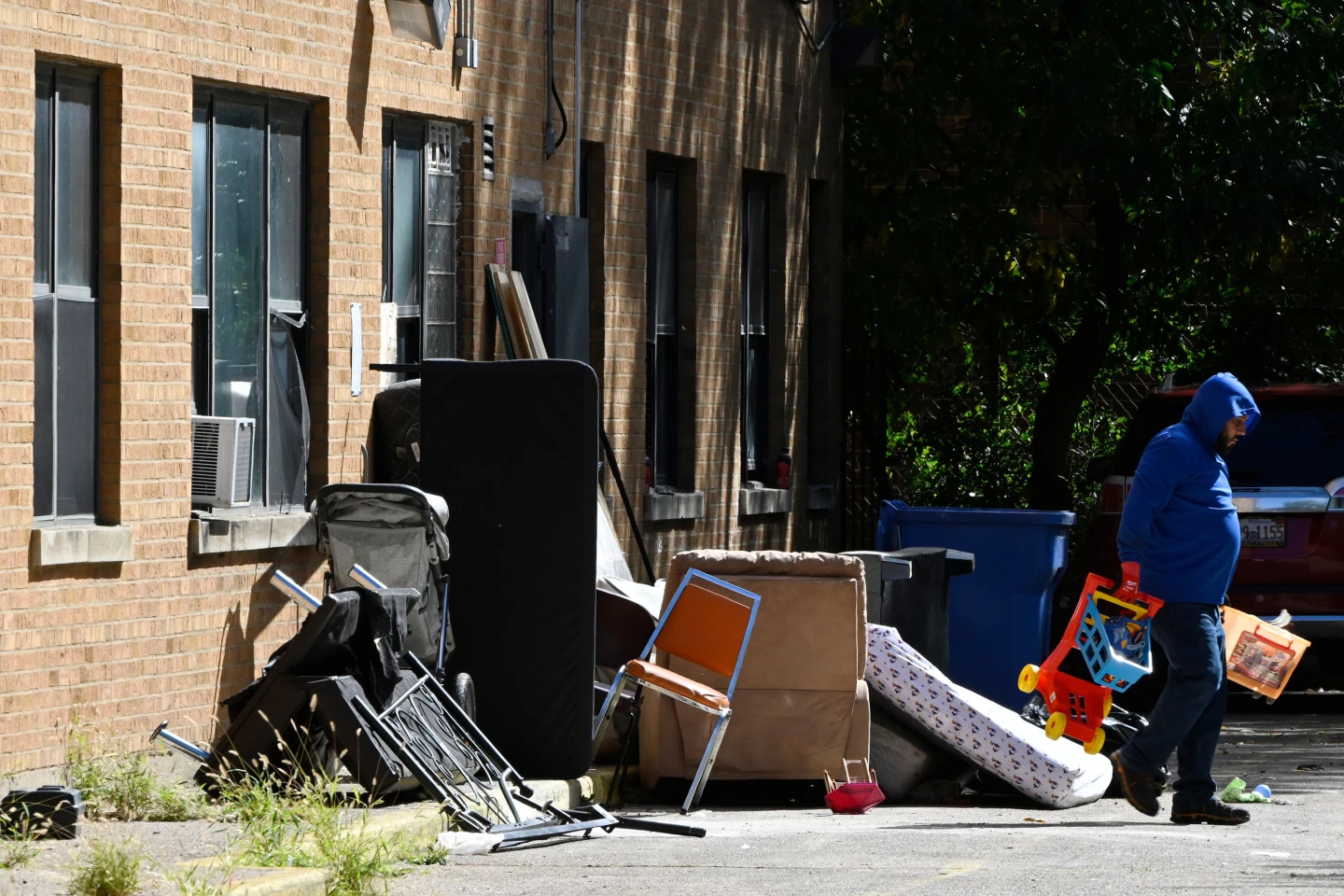 Chicago's Immigration Raid: A Show of Force and Its Controversies