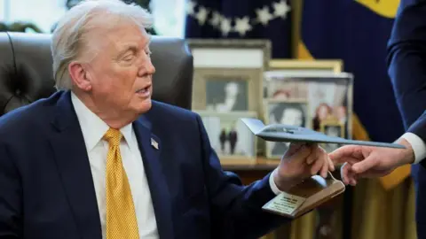 Trump Faces High-Stakes Decisions in Ongoing Iran Conflict