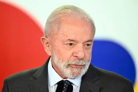 Trump and Lula Engage in Friendly Talks Amidst Trade Tensions