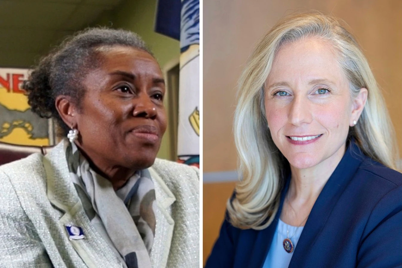 Obama Rallies Support for Democrats in New Jersey and Virginia's Gubernatorial Races